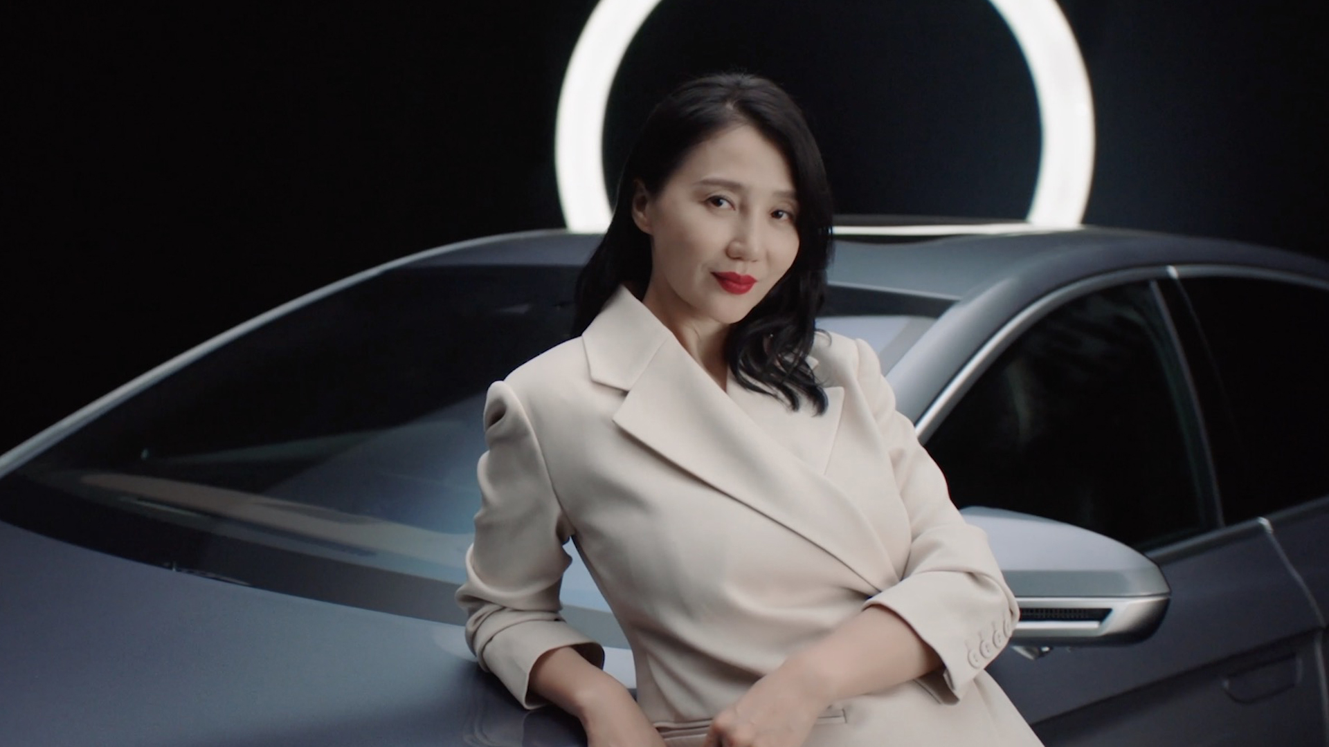 阿朵 | 尊龙凯时木兰荟首位女性挚友，新民族音乐人